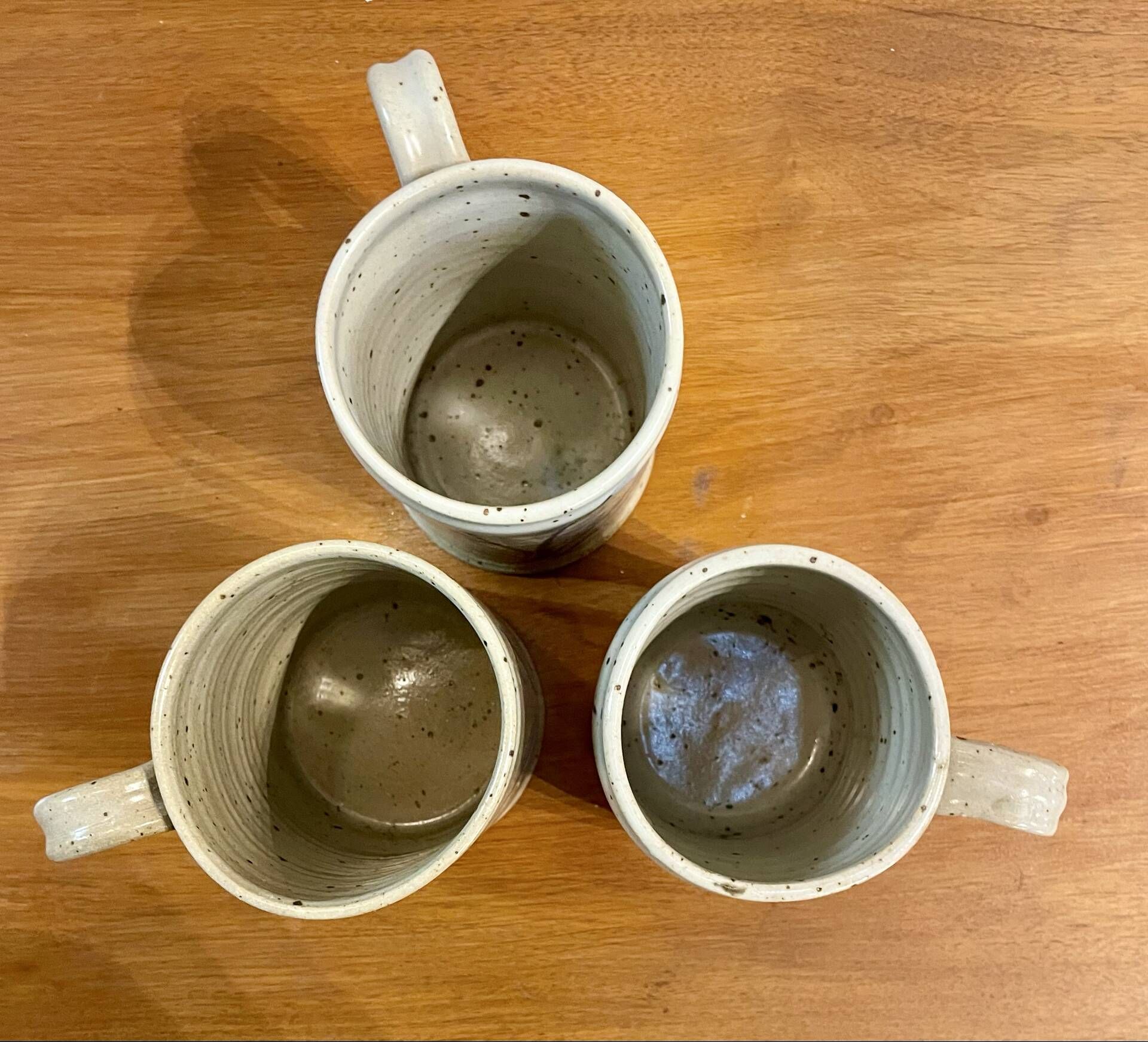 Trio de mugs en grès 