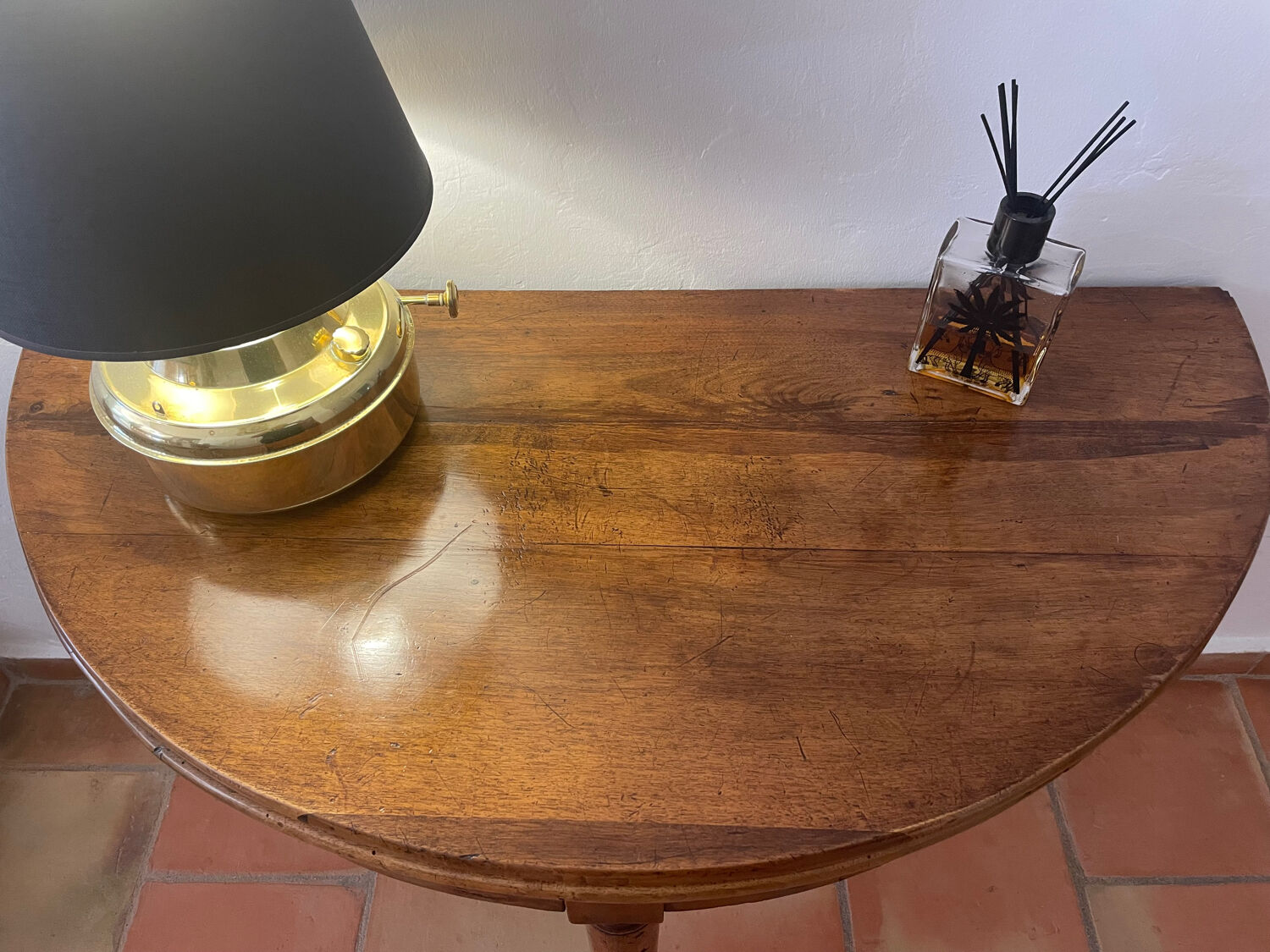 Table half-moon in solid walnut