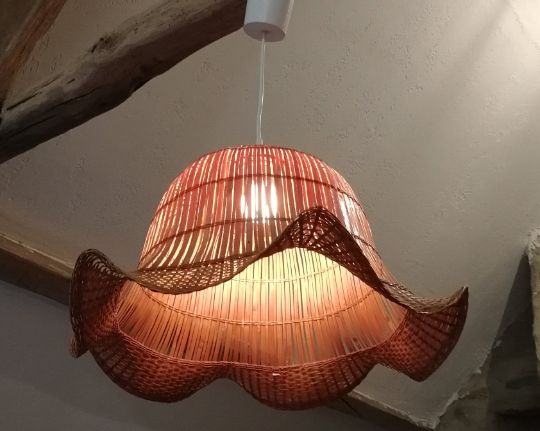 Suspension en rotin vintage forme tulipe