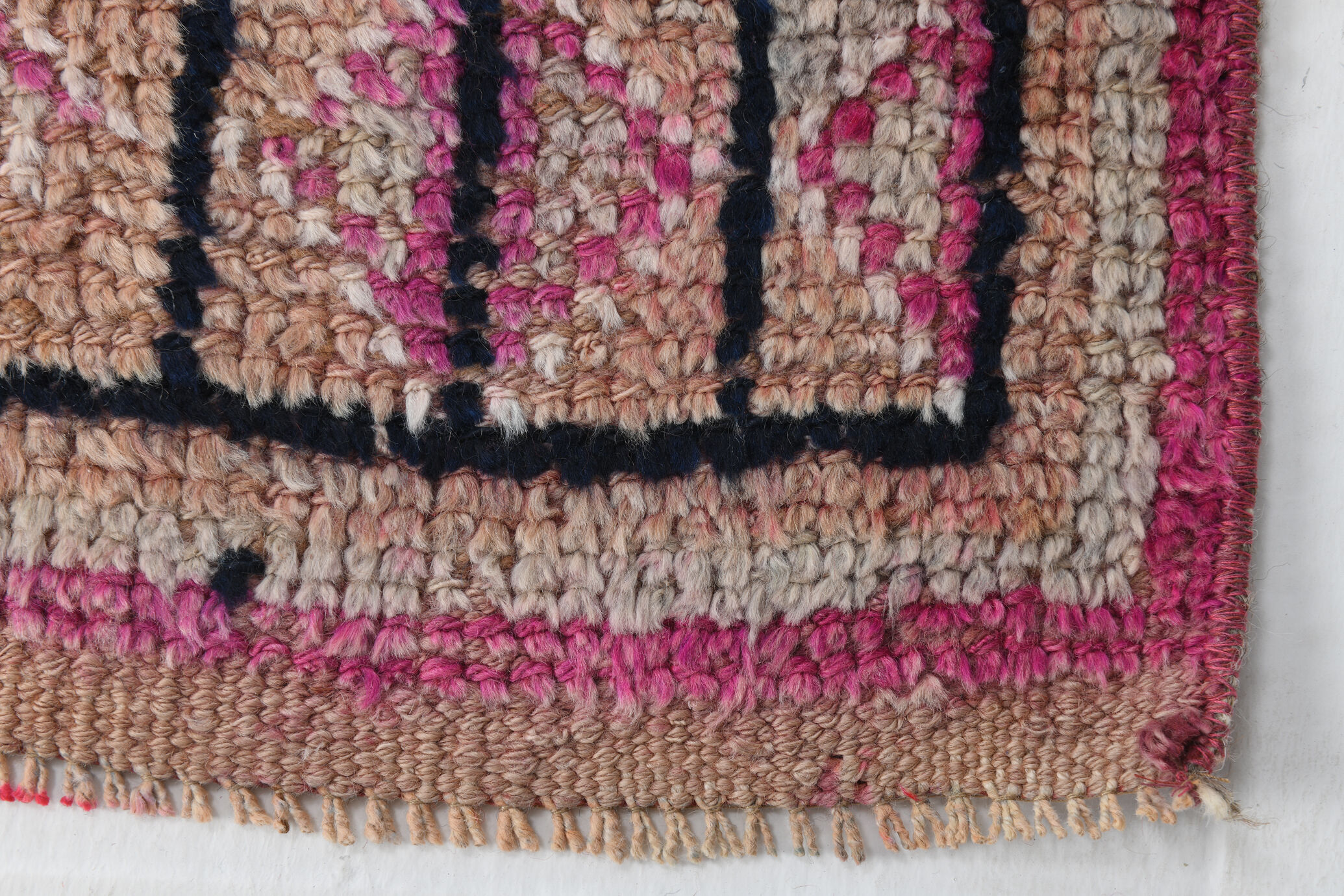 3x10 pastel pink & blue vintage rug