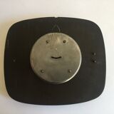 Yellow formica clock pendule