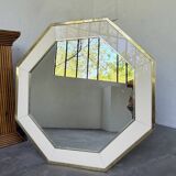 Octagonal mirror in white lacquer with brass surround
