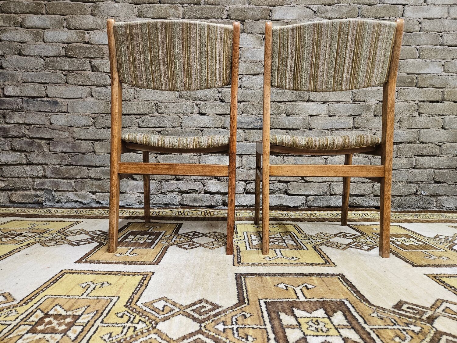 Paire de chaises scandinaves années 70