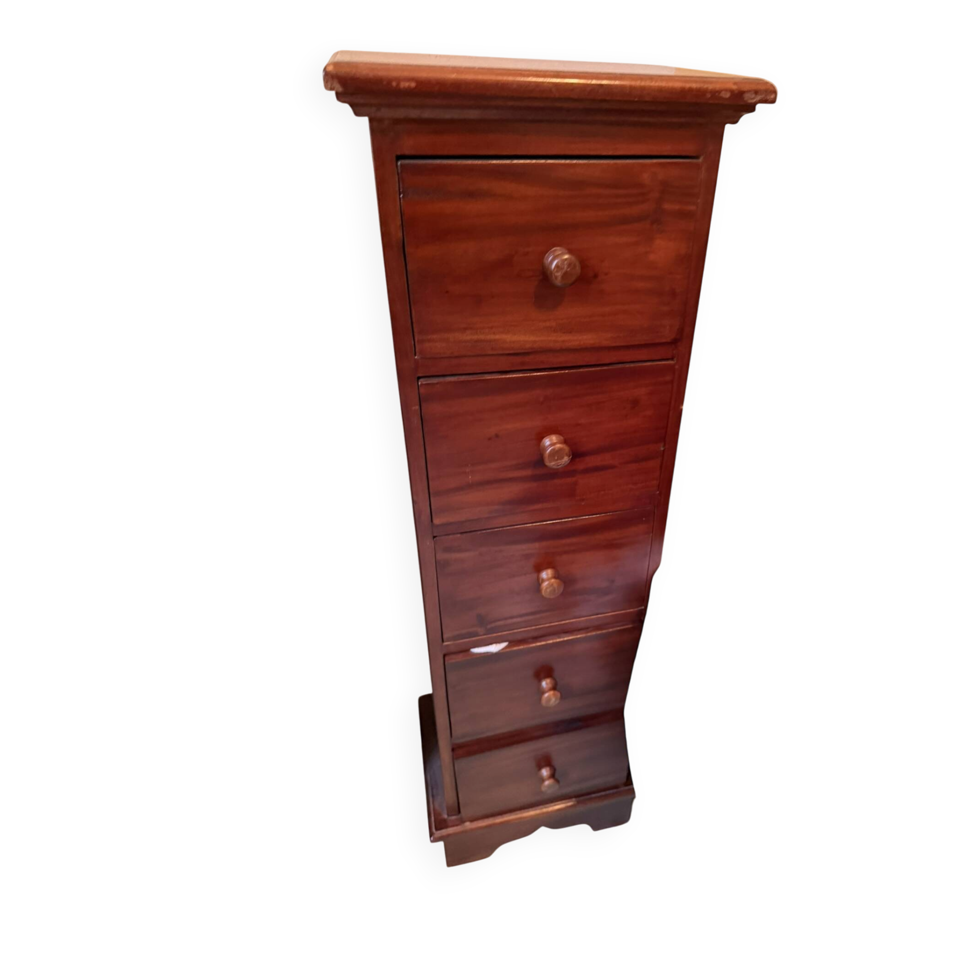 Five-drawer mahogany chest of drawers