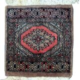 Tapis Vintage Bukhara en Laine, Années 1970, Élégance Artisanale