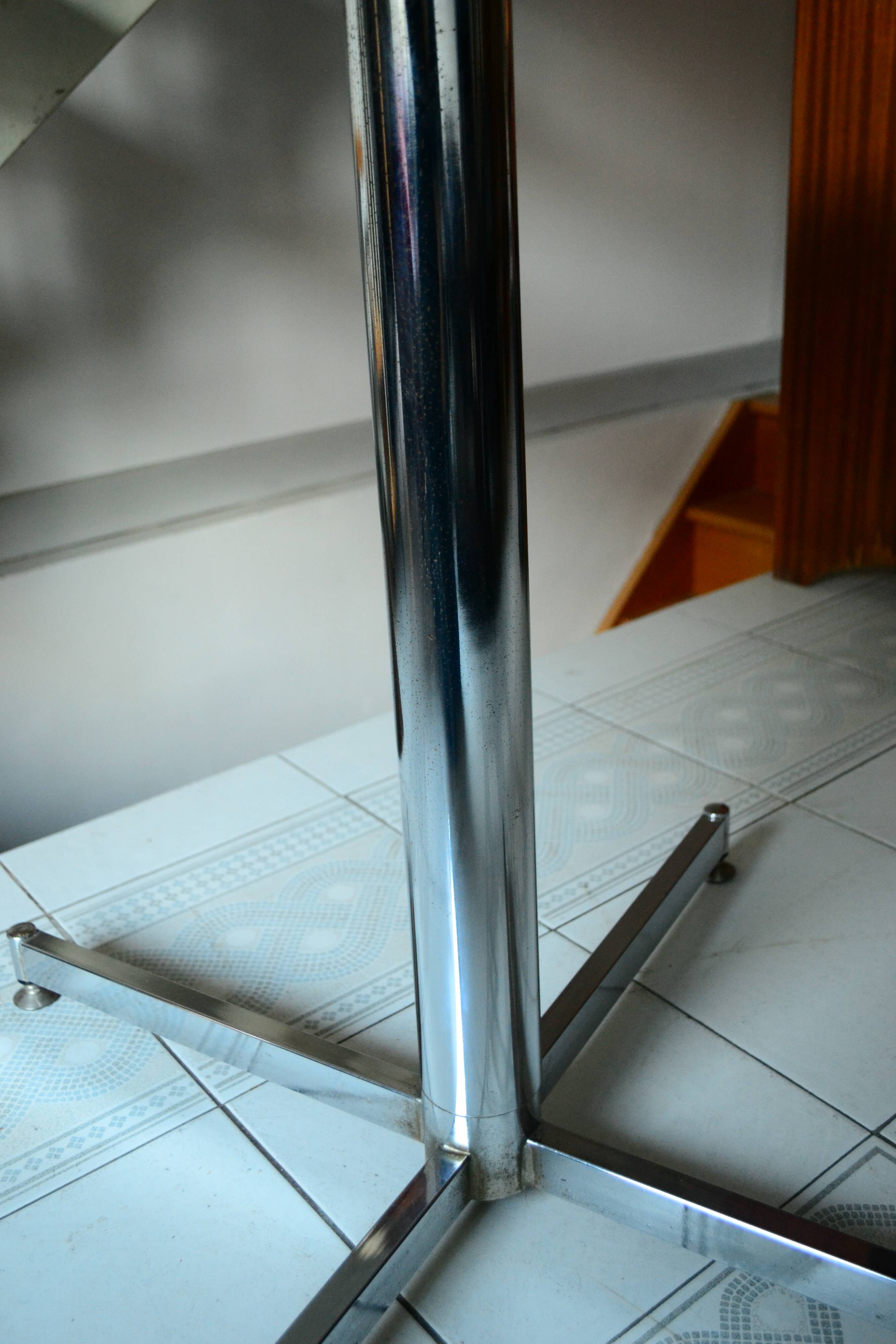 Formica roundtable 60/70