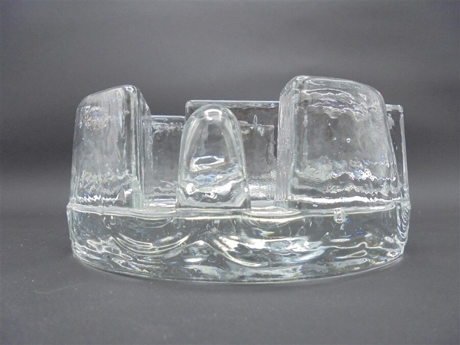 Under the plate, flat heater