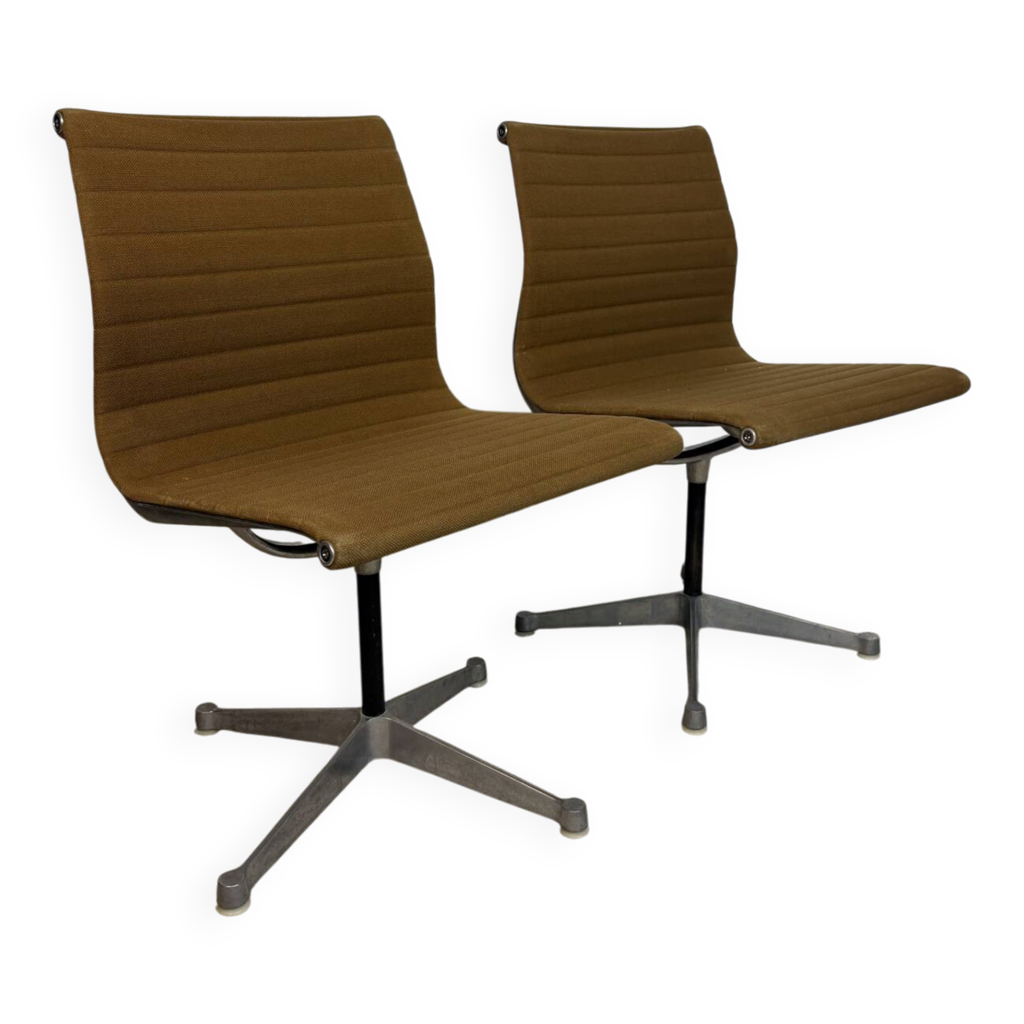 Chaises Herman Miller Aluminium Group – Charles & Ray Eames – lot de 2