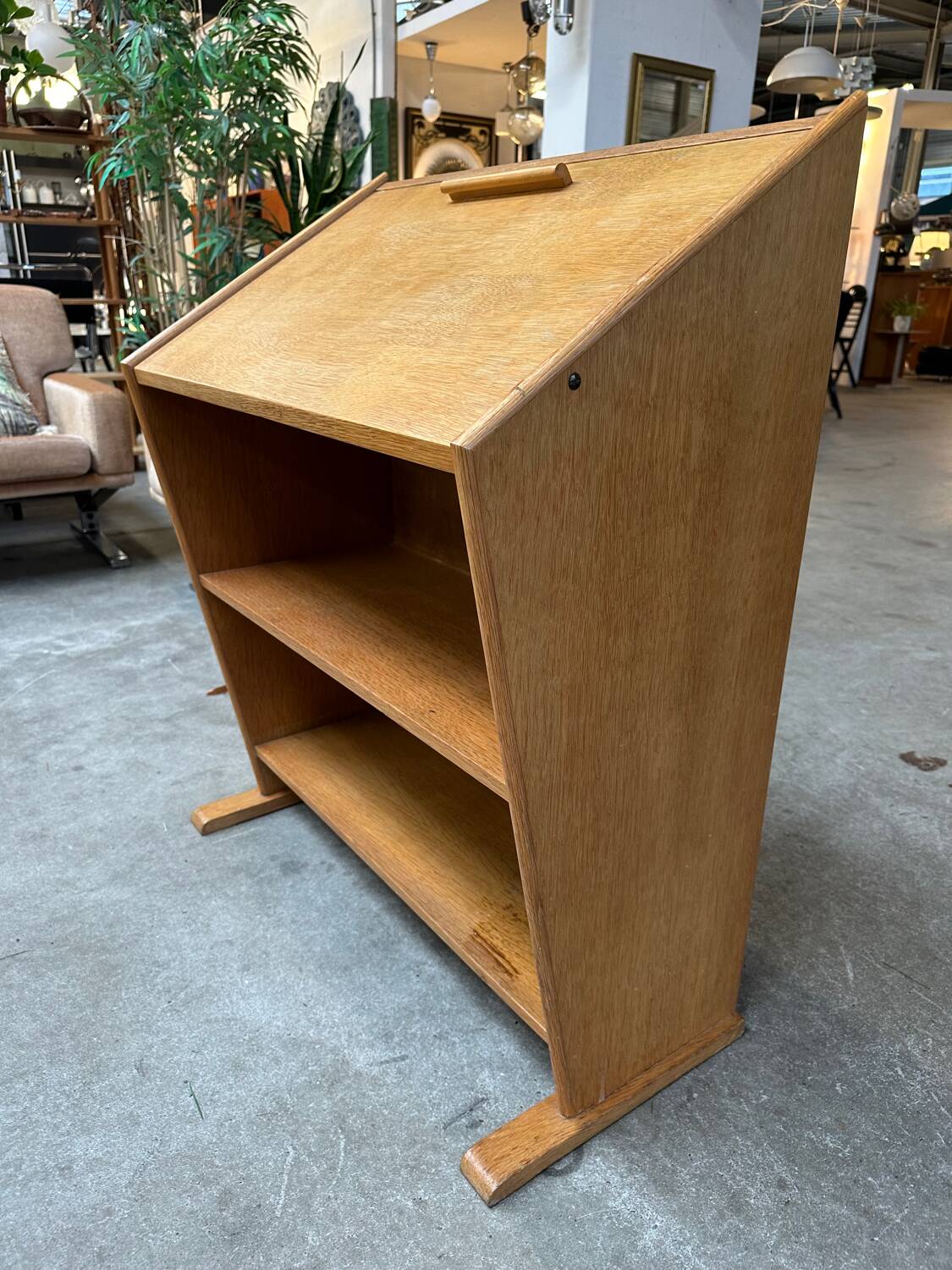 Secrétaire Cor Alons