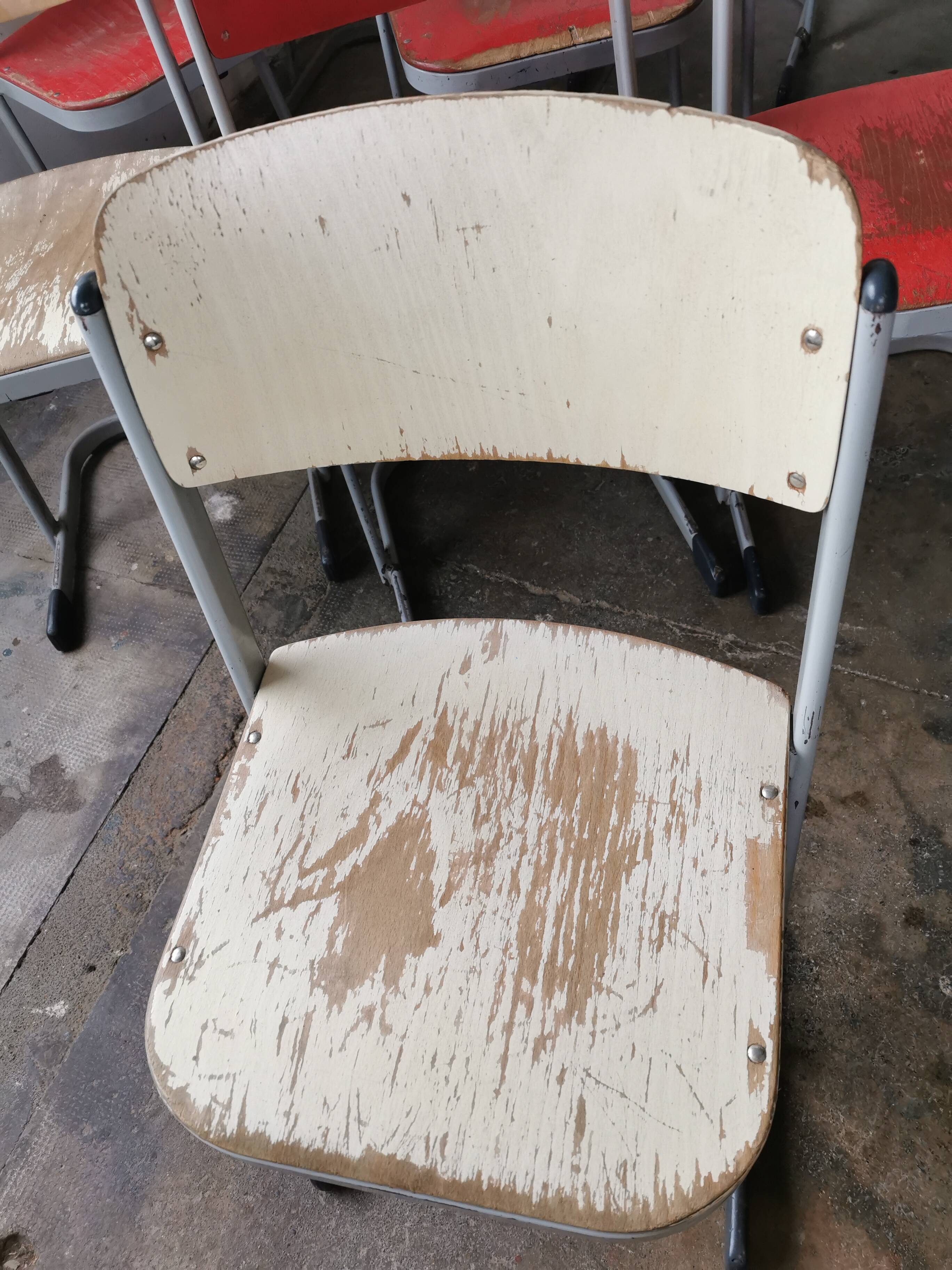 Set of 14 vintage stackable chairs