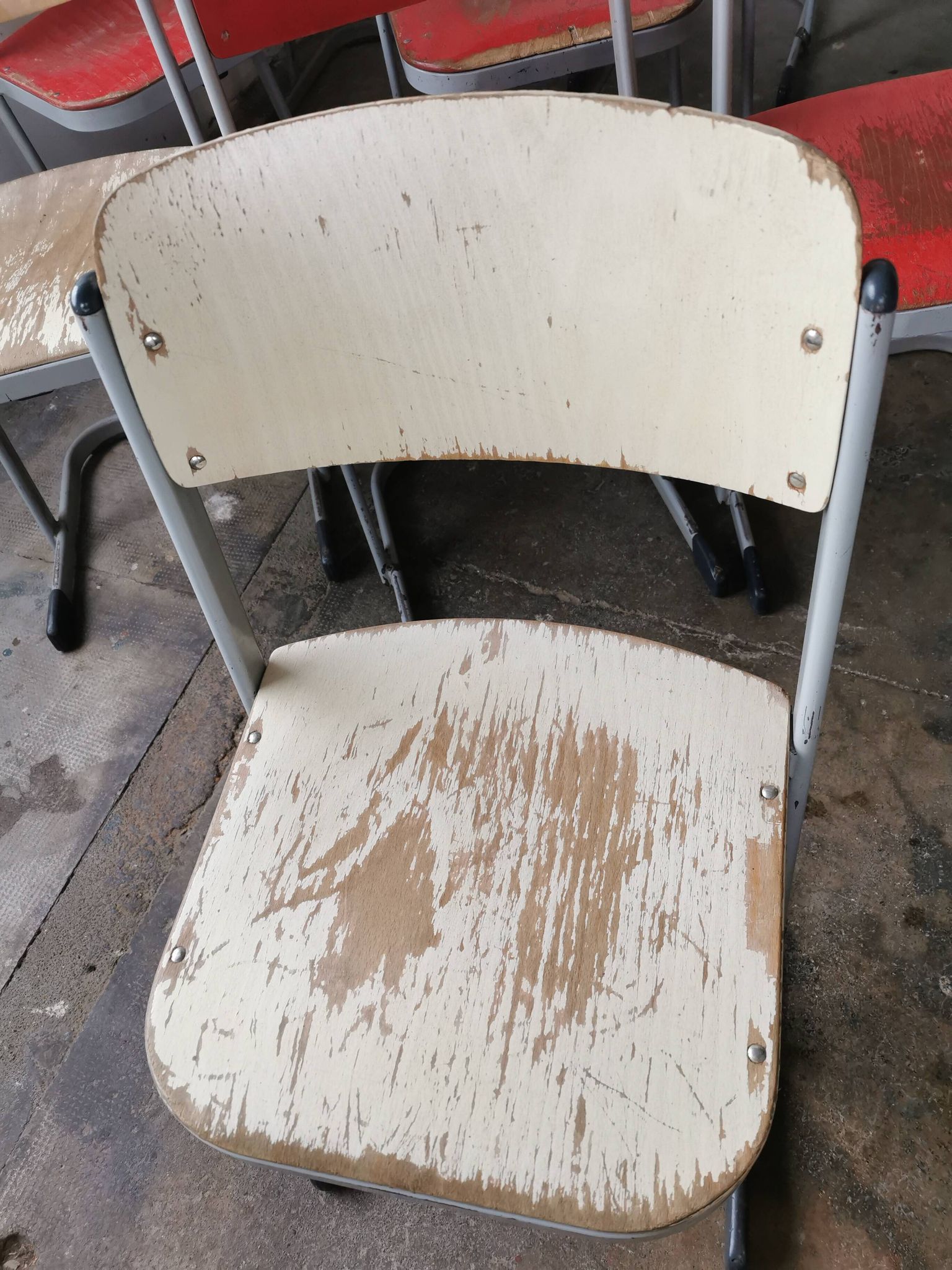 Set of 14 vintage stackable chairs