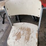 Set de 14 chaises vintages empilables