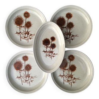 Set of 4 dessert plates and 1 “Thistle” bowl