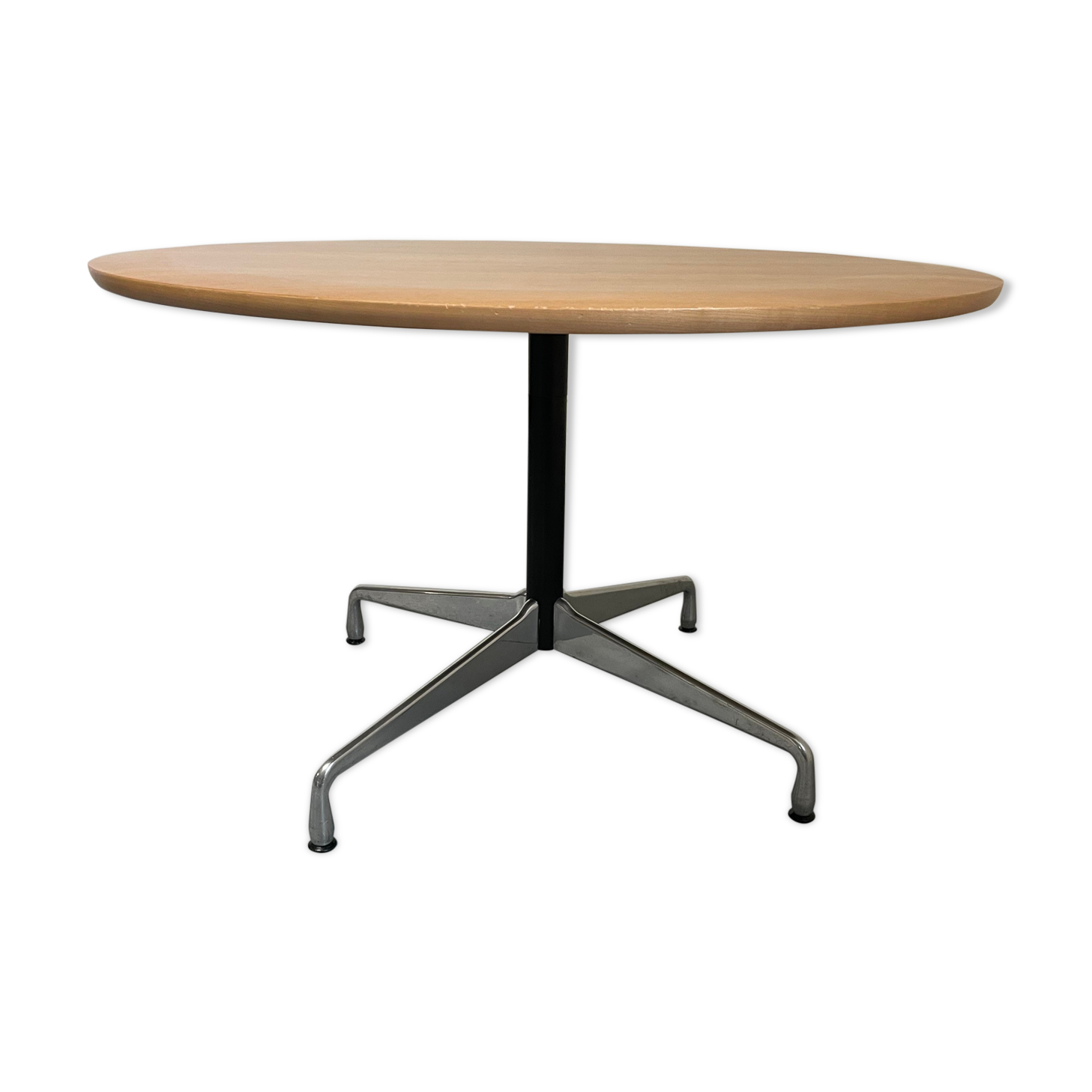 Segmented dining table Charles & Ray Eames