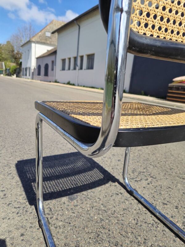 Chaise Marcel Breuer B32 en cannage d'origine signé Italy