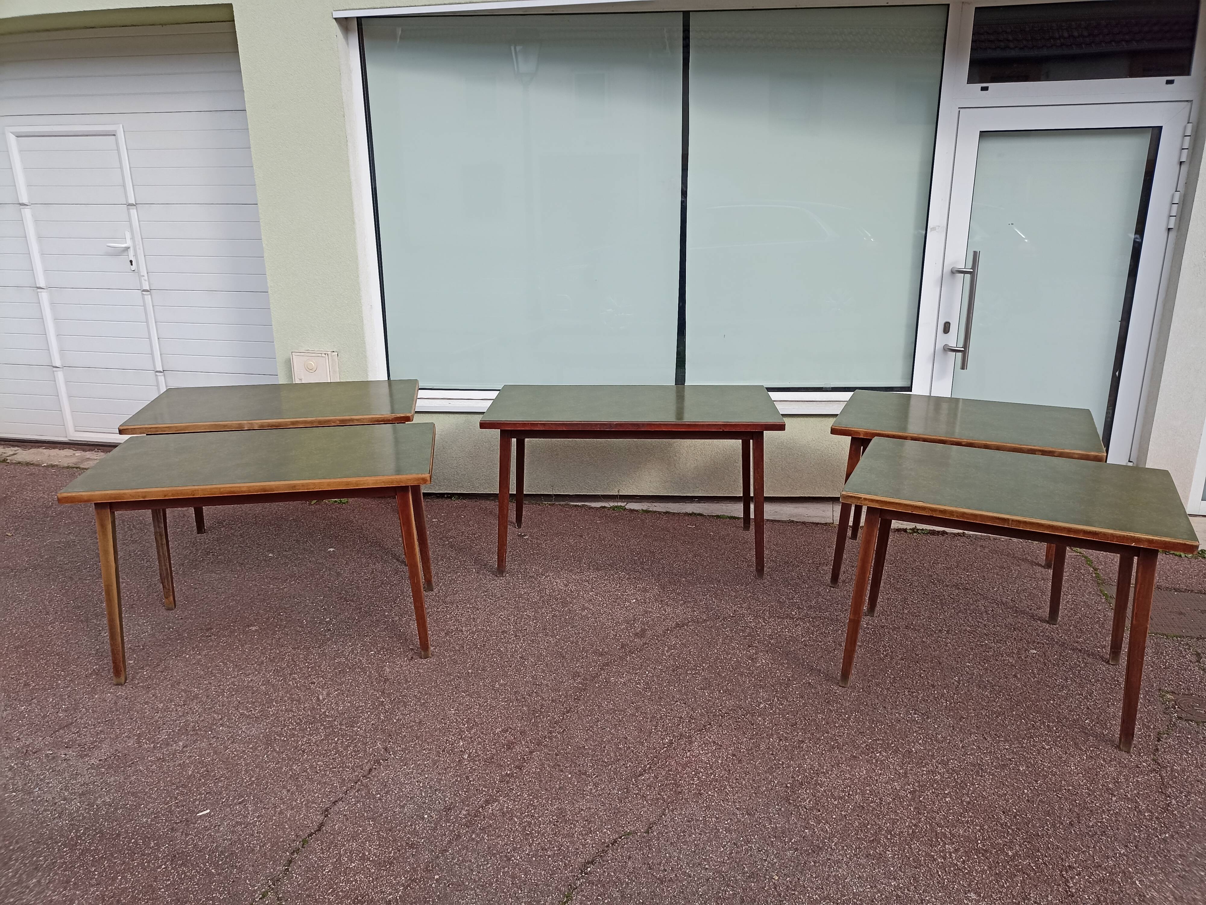 Set of 5 wooden and Formica bistro table