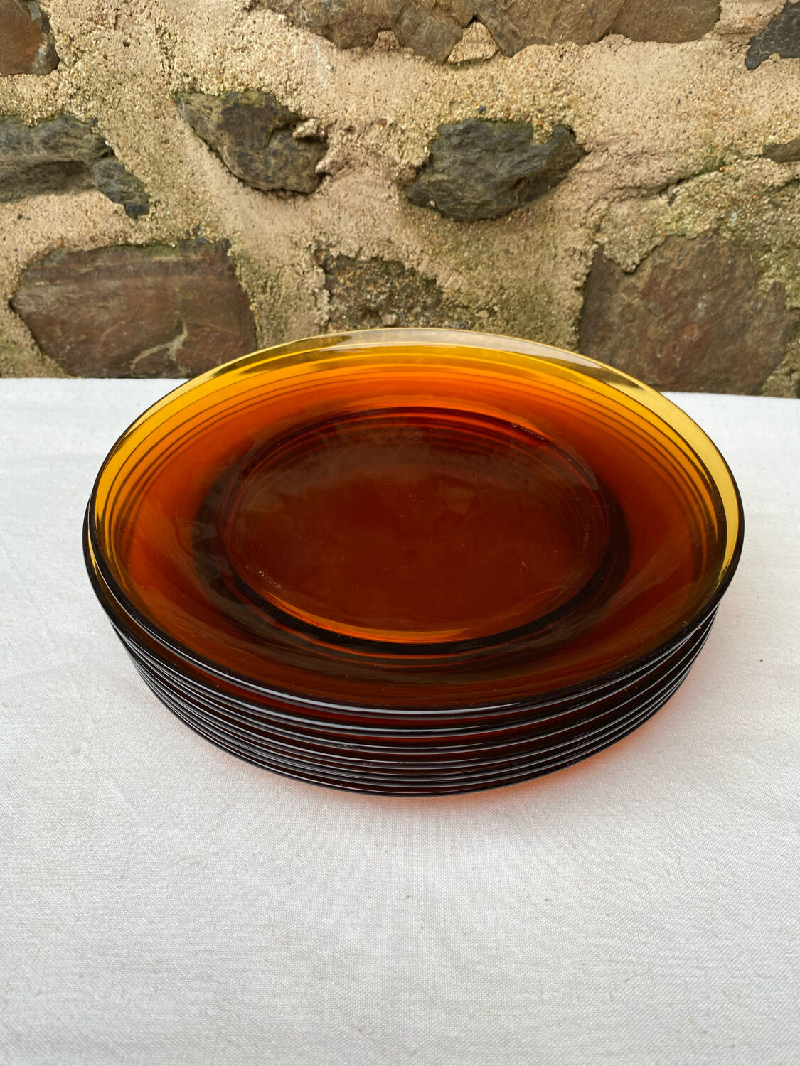 Set of 7 Duralex amber plates