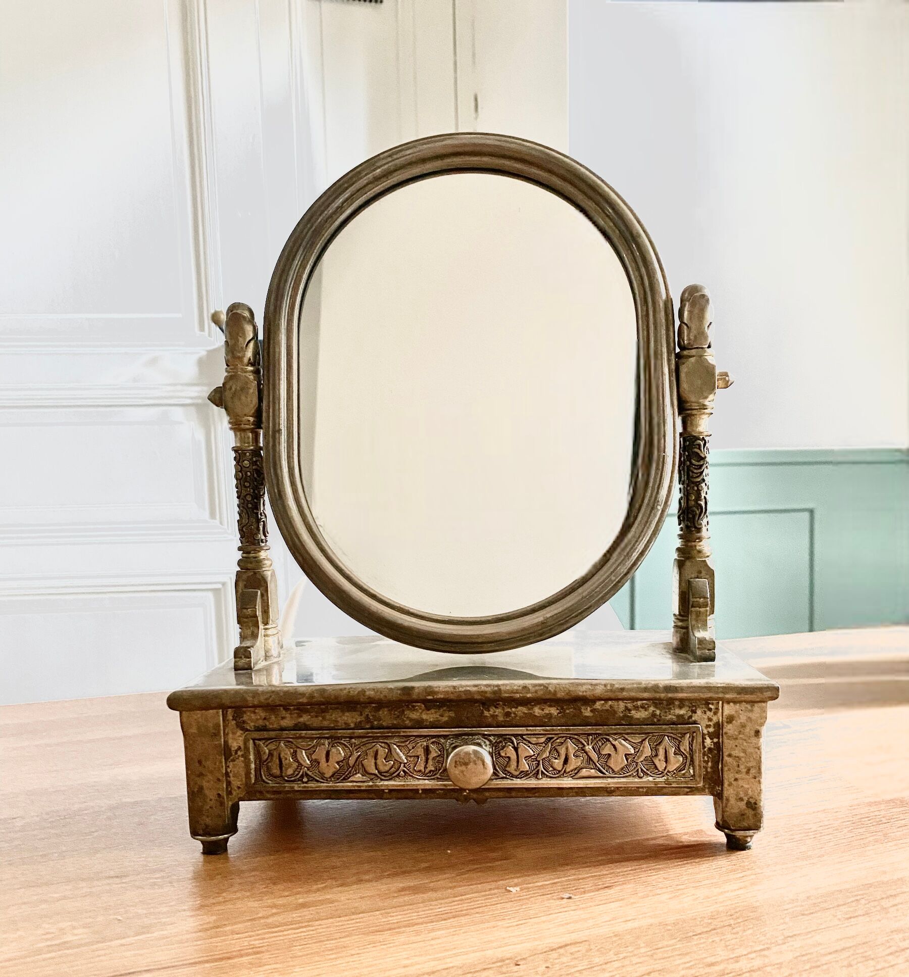 Table mirror, Vera Lucino, silver plated