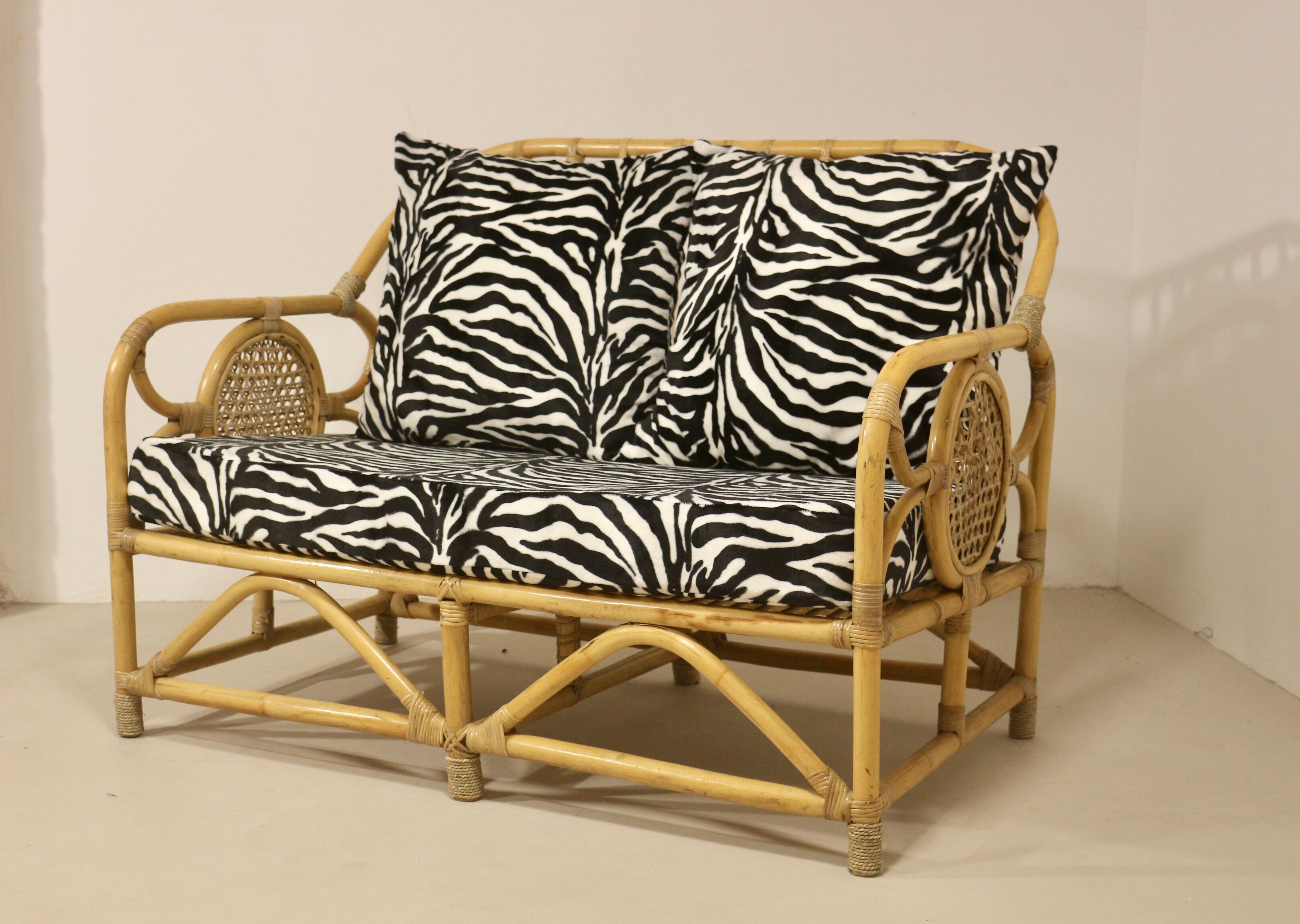 Vintage rattan sofa 2 places year 60