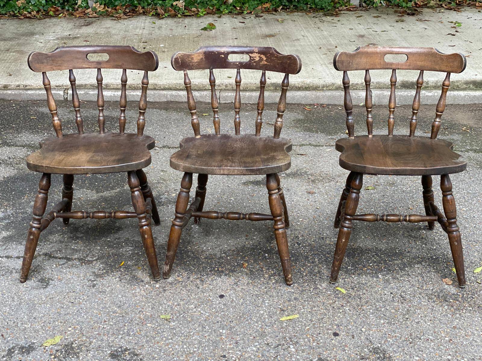 3 18th century western chairs in curved solid wood