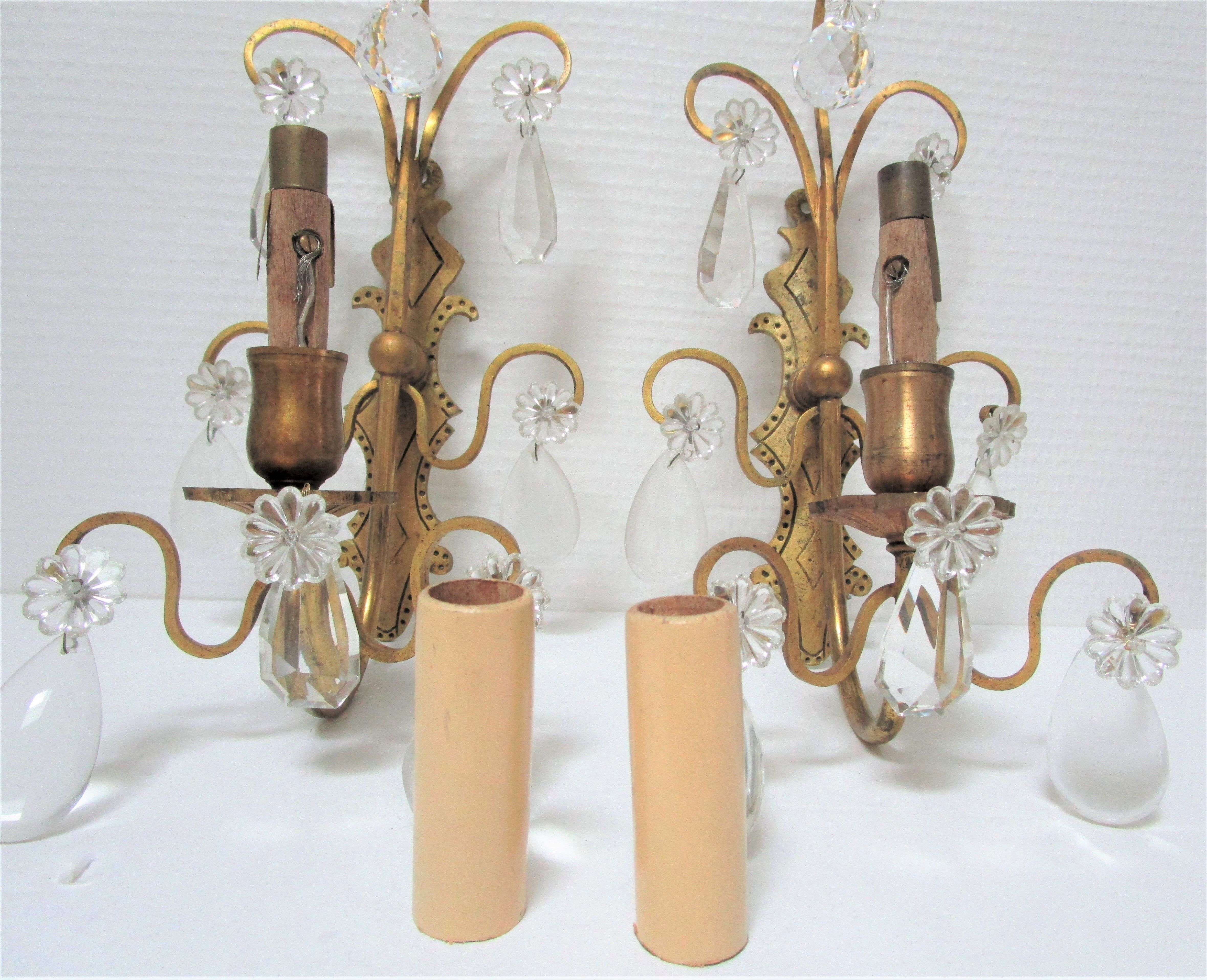 Pair of wall lamps patinated gilded bronze and early twentieth century glass grapevines