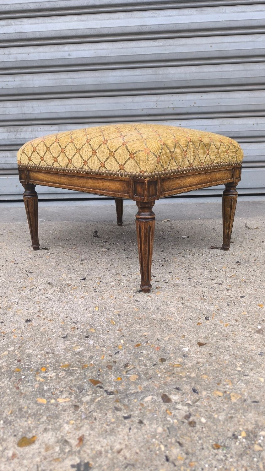 Louis XVI period wooden and velvet ottoman