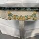 Console murale de style Louis XVI en bois laqué XX siècle