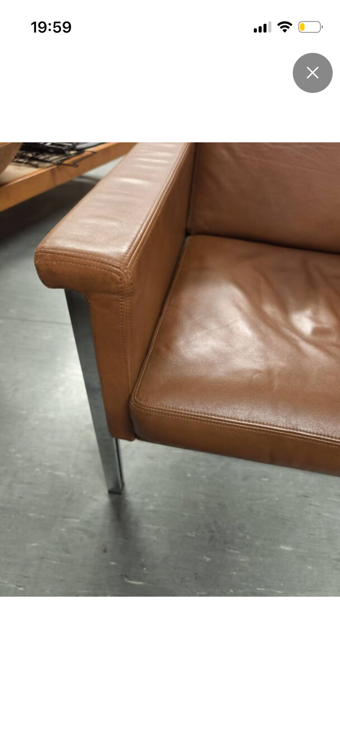 Fauteuil moderne en cuir