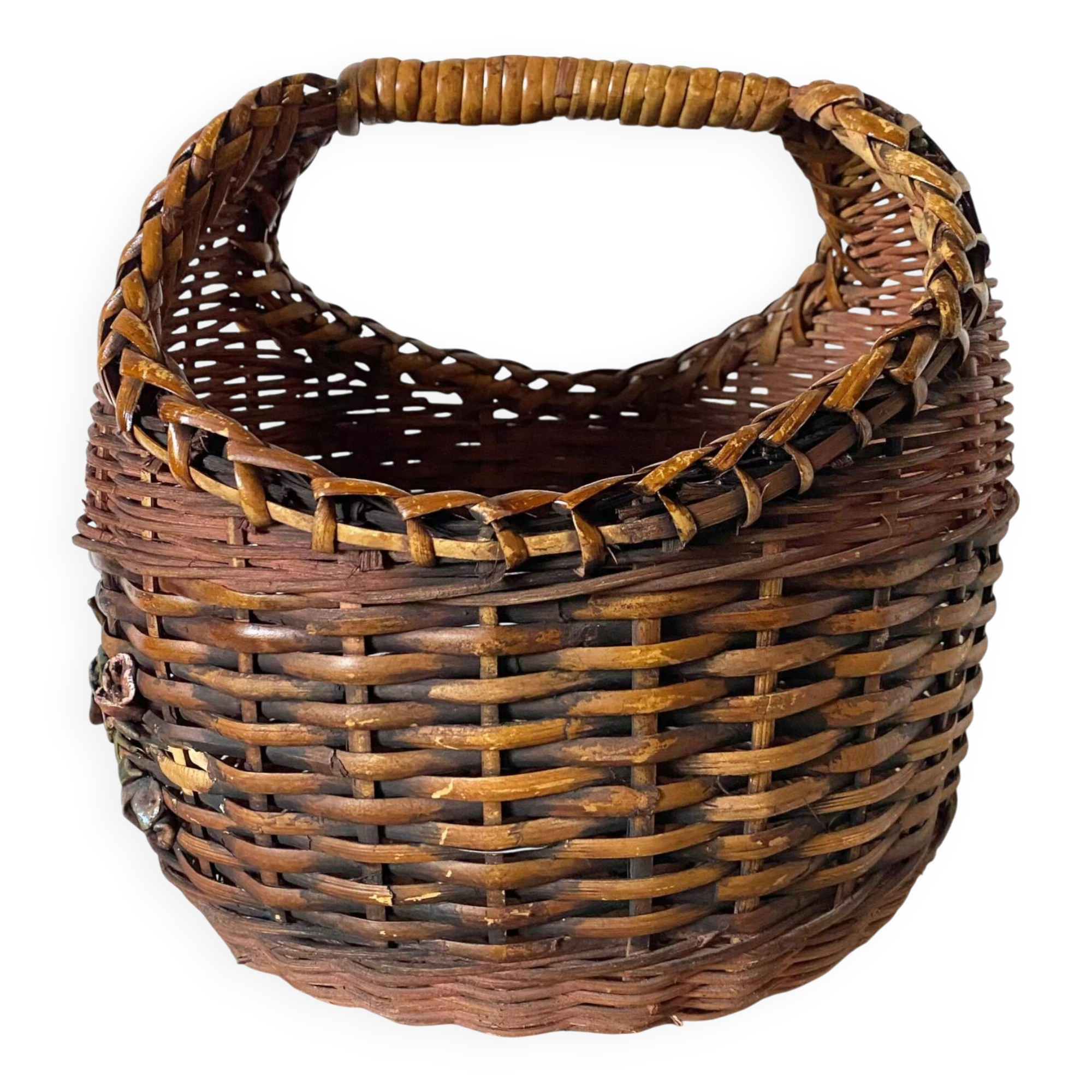Flowery woven wicker basket