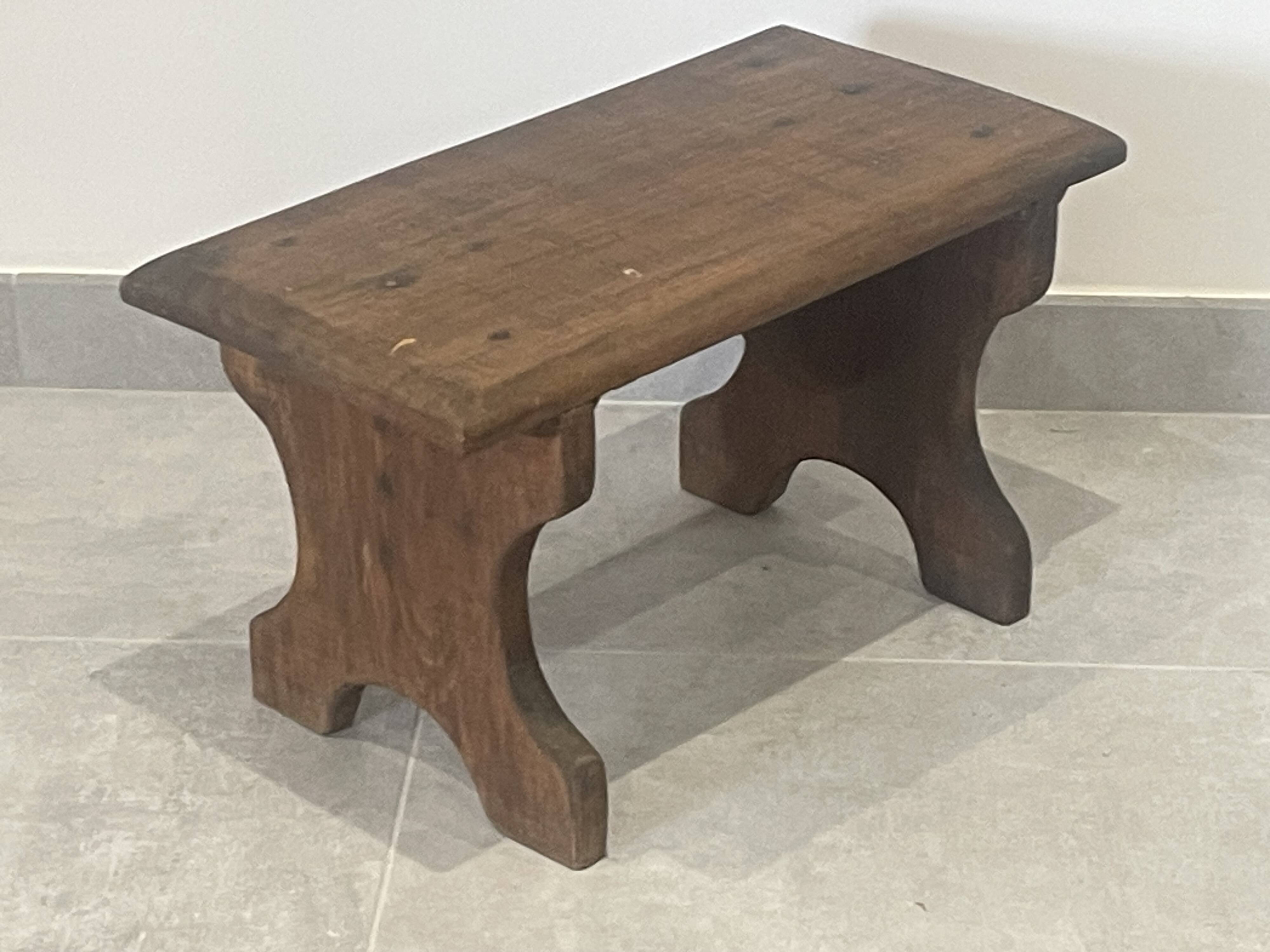 Large format lacemaking bench