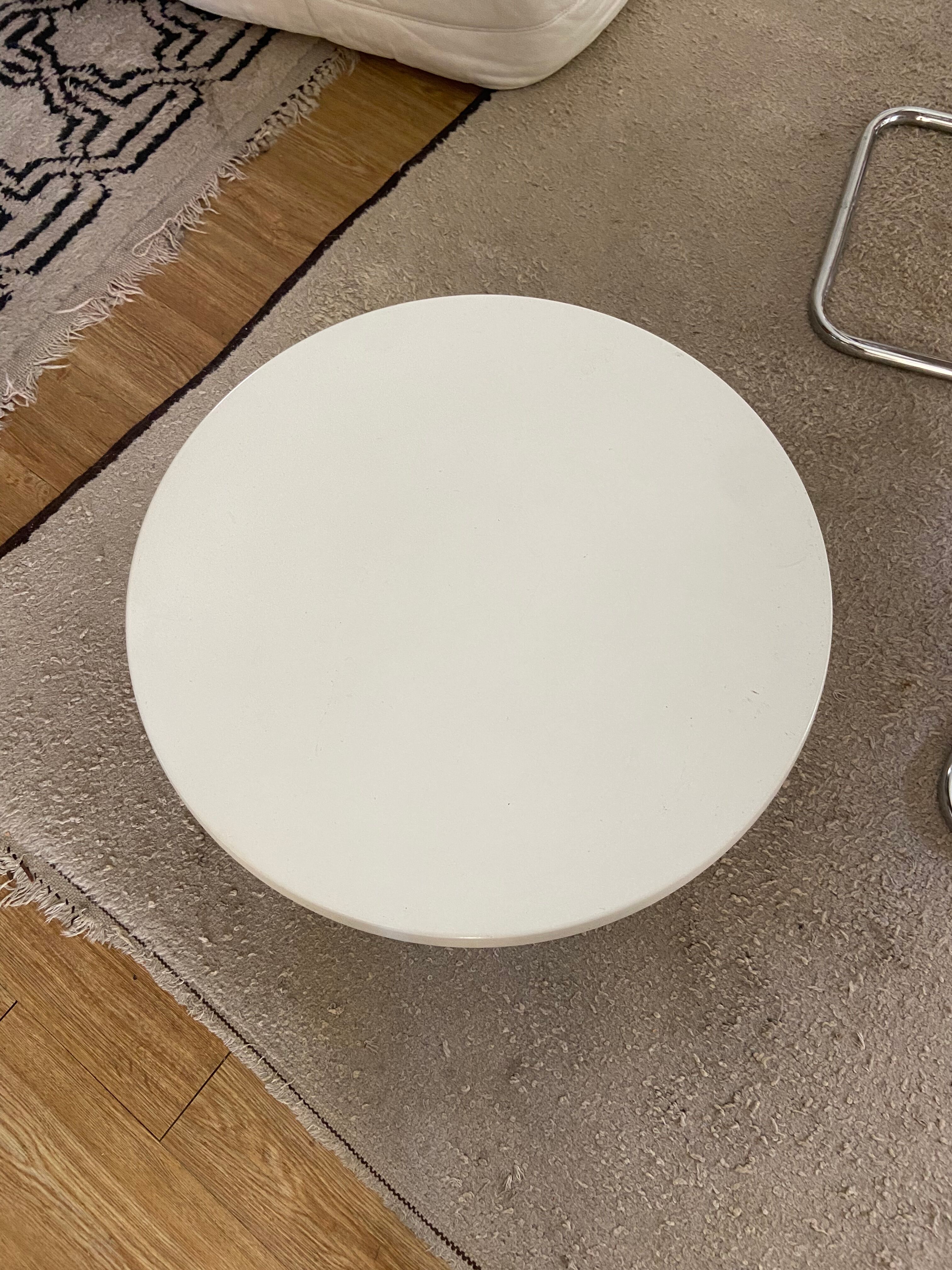 Coffee table tulip foot 70s