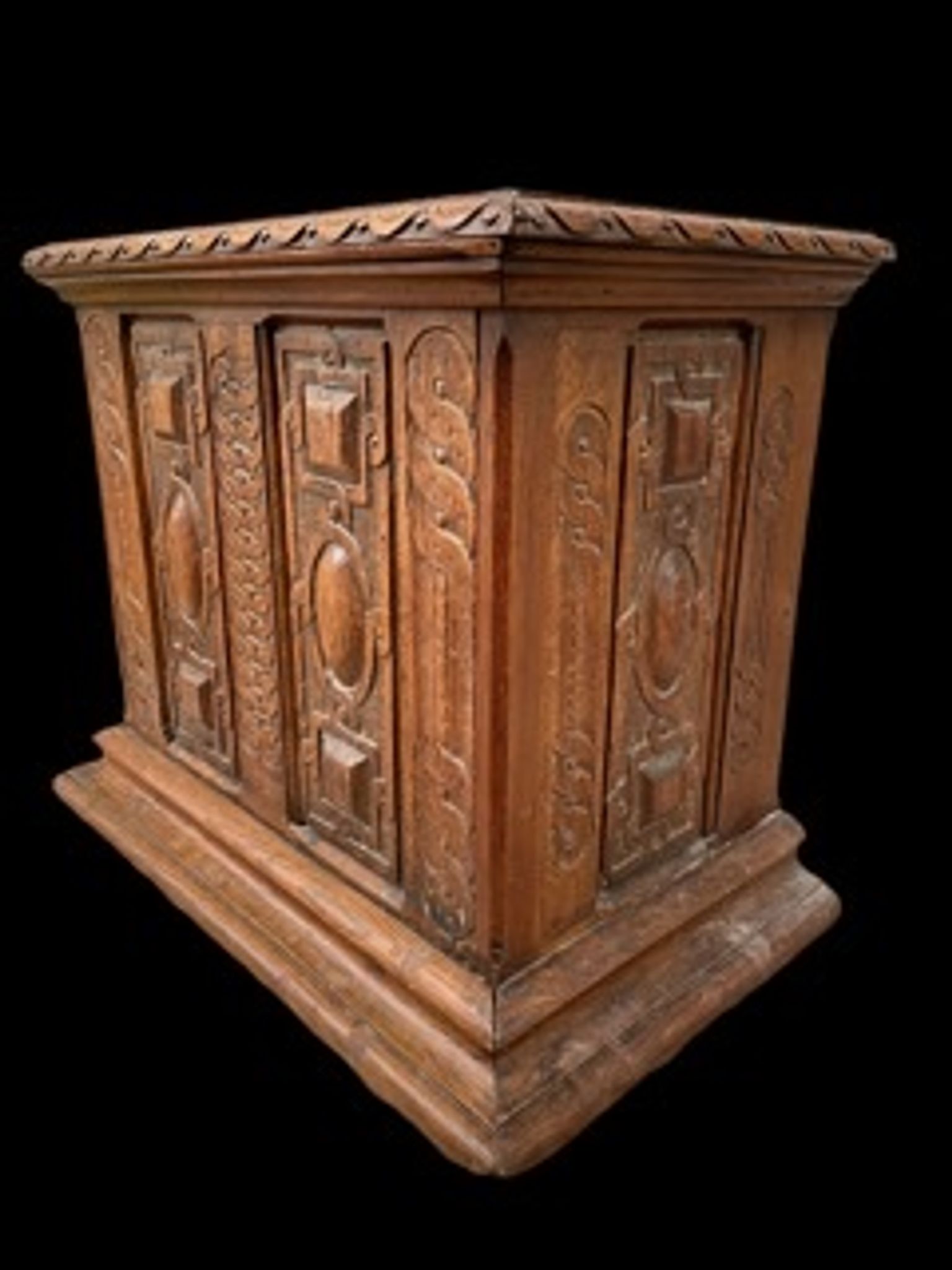 Coffre Antique en Chêne