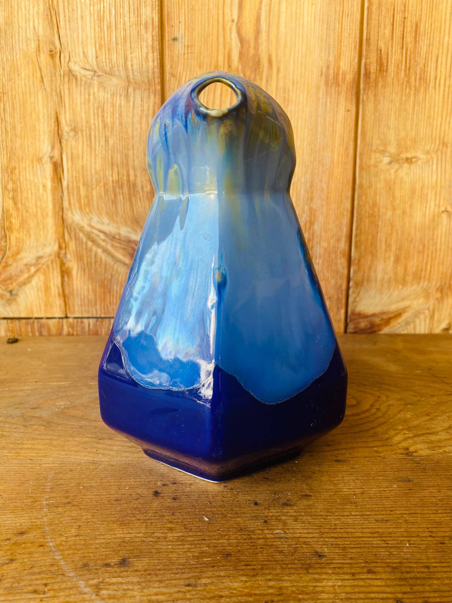 Pichet en grés flammé bleu Art Deco