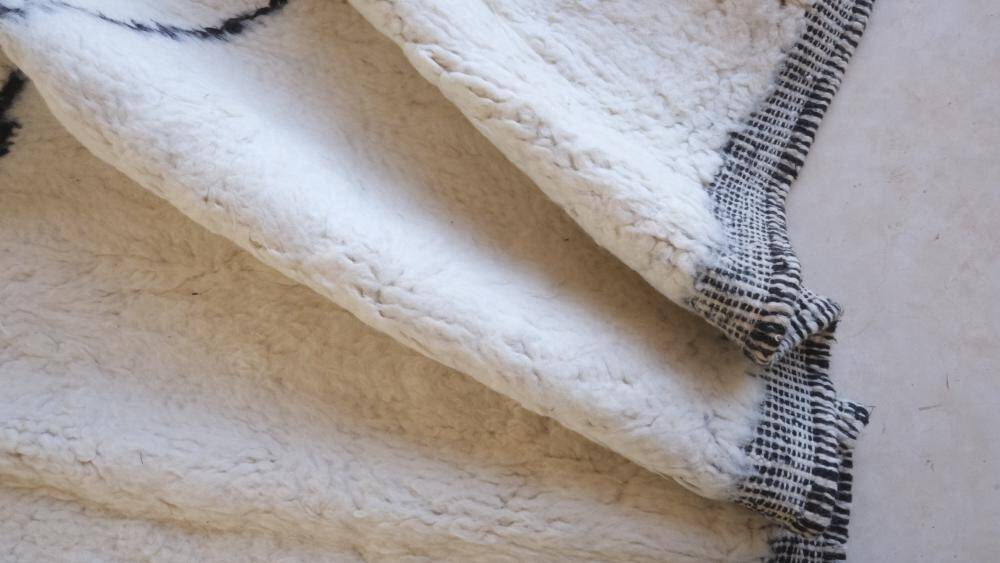 Beni Ouarain rug - 285 x 203 cm