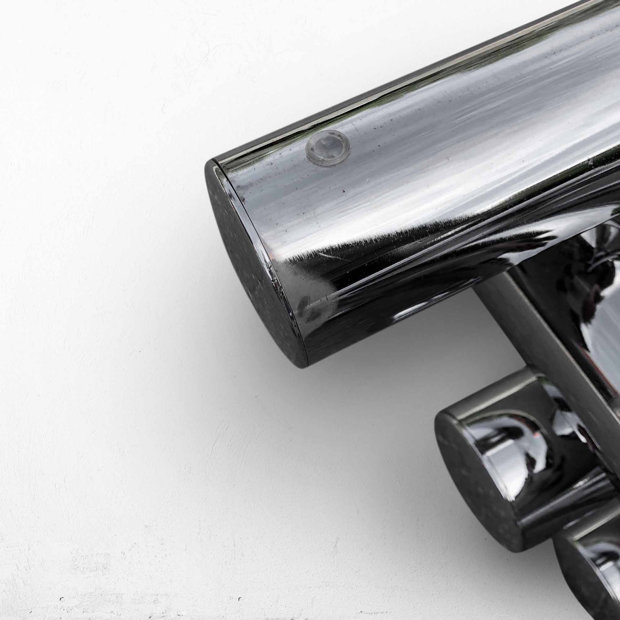 Table basse en verre et chrome