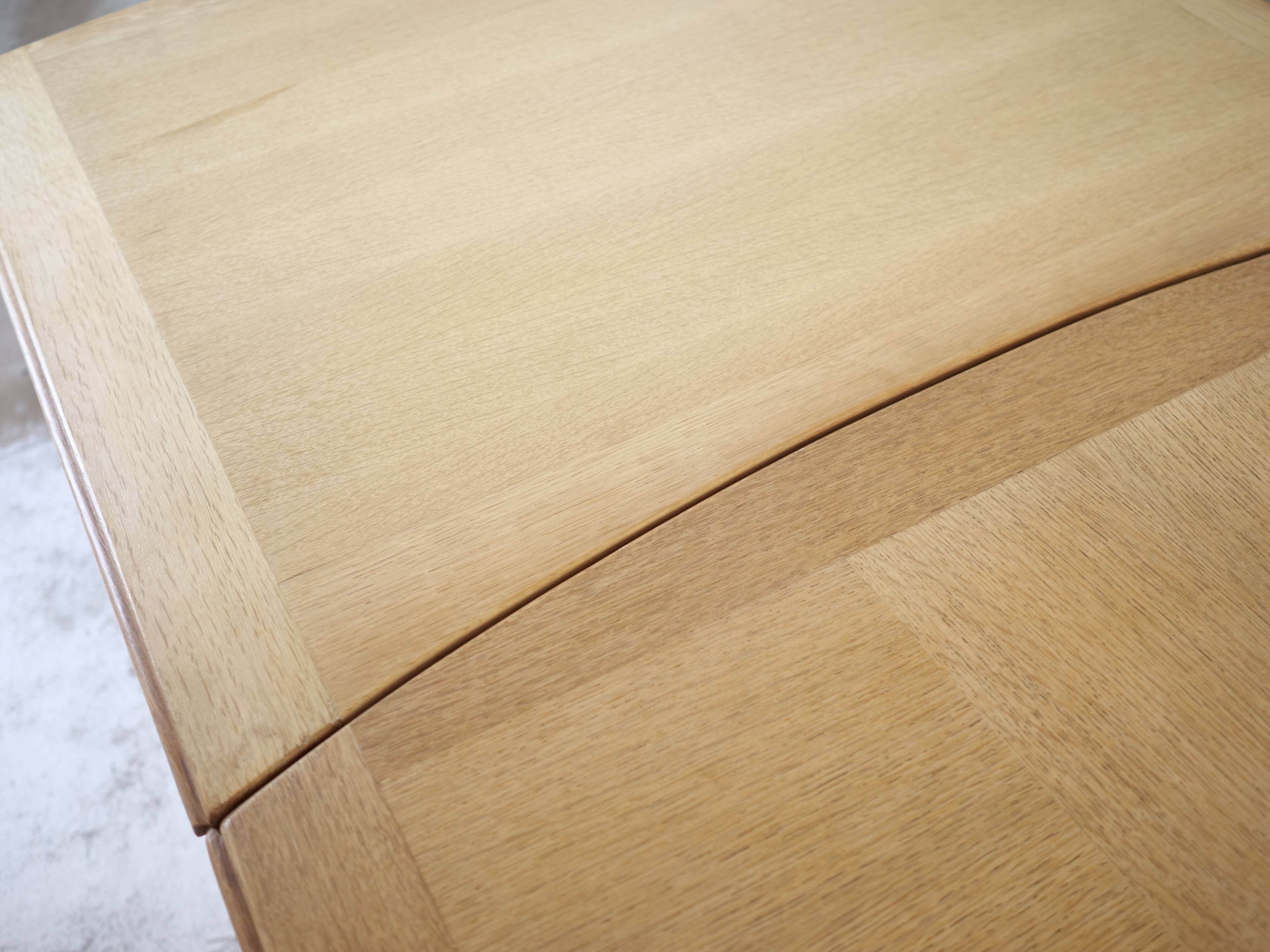 Guillerme and Chambron extendable table for your home France