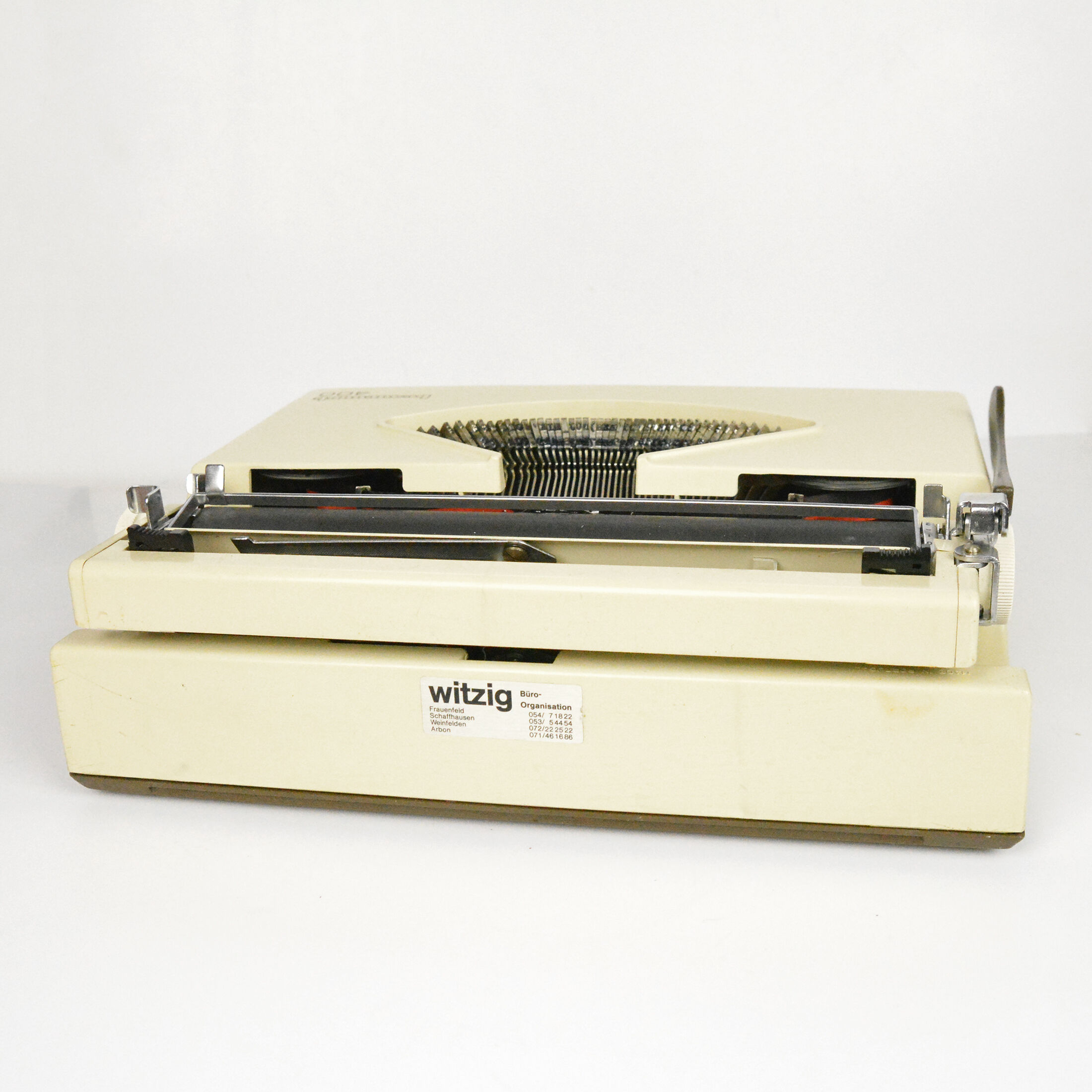 1980s Beaucourt 400 suitcase typewriter, Germany