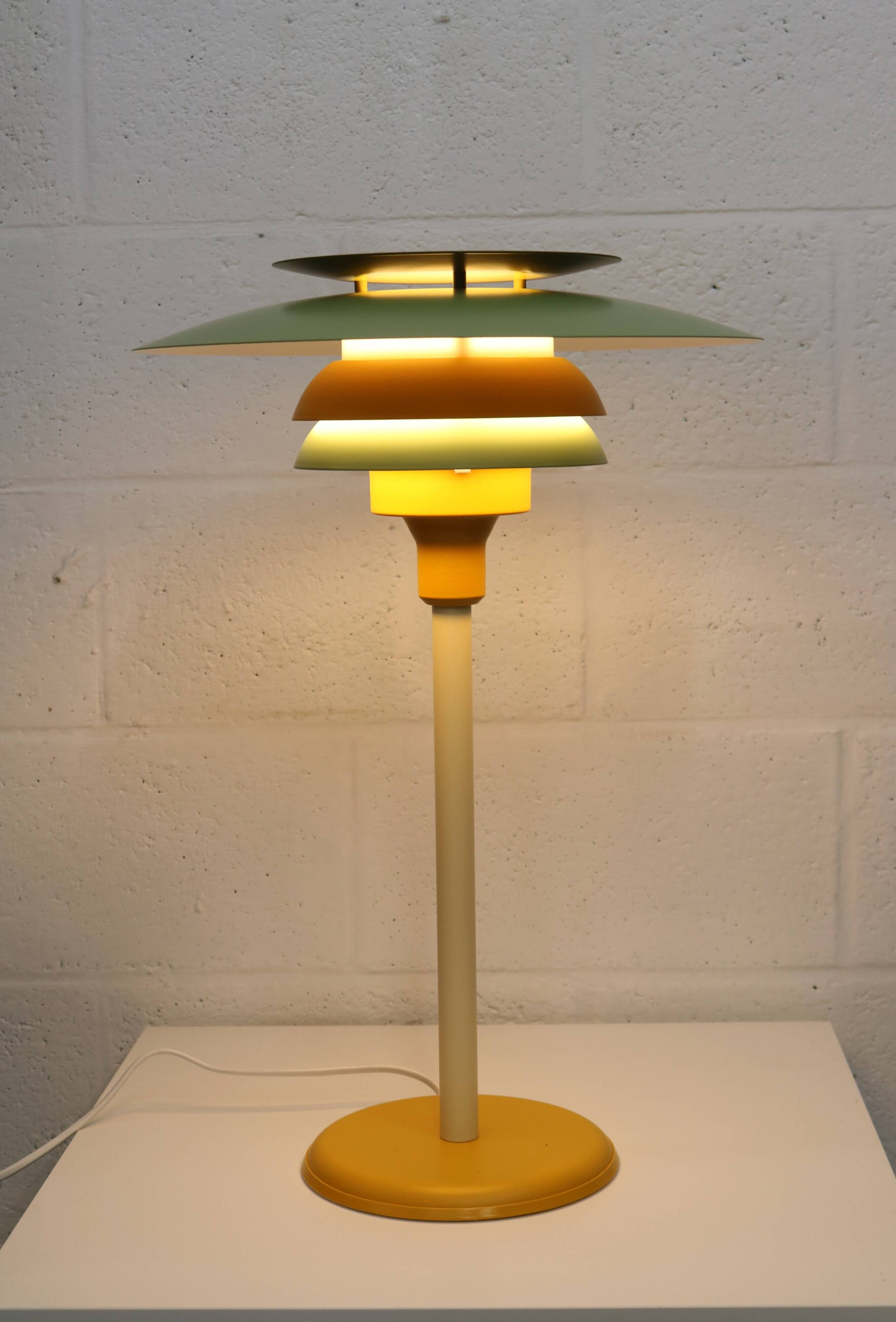 Lampe de bureau danoise verte et jaune par Lyskaer - Modèle 2252