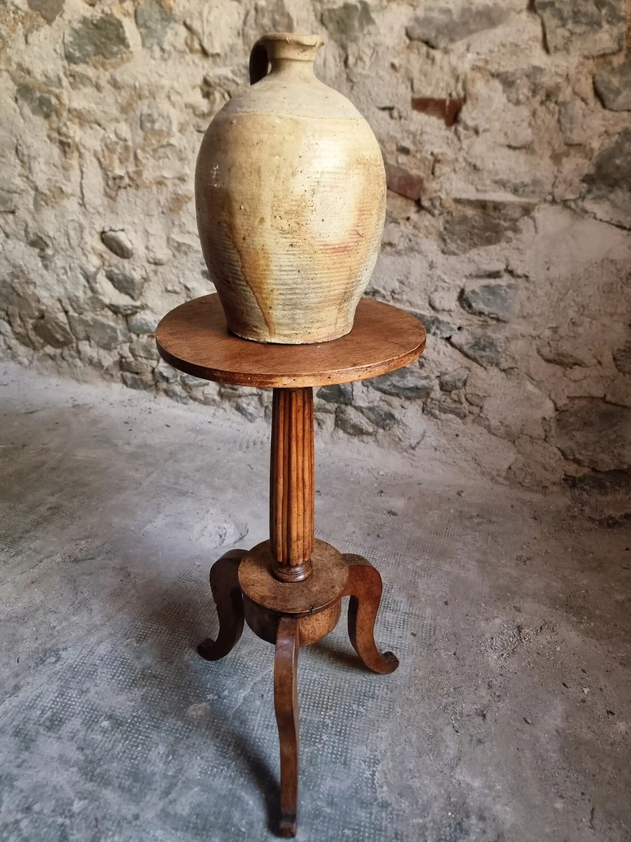 Louis XVI antique guéridon, round pedestal table, solid walnut, circa 1900.