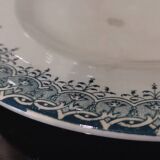 5 assiettes plates en Terre de Fer, faïence de Longwy modèle "Suzanne"