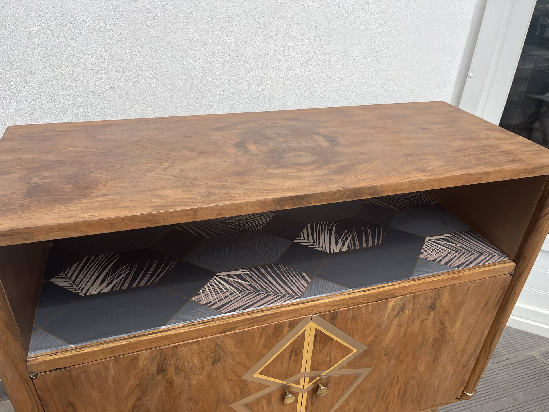Ancien buffet bas Art déco pied moustache