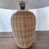 Wicker table lamp