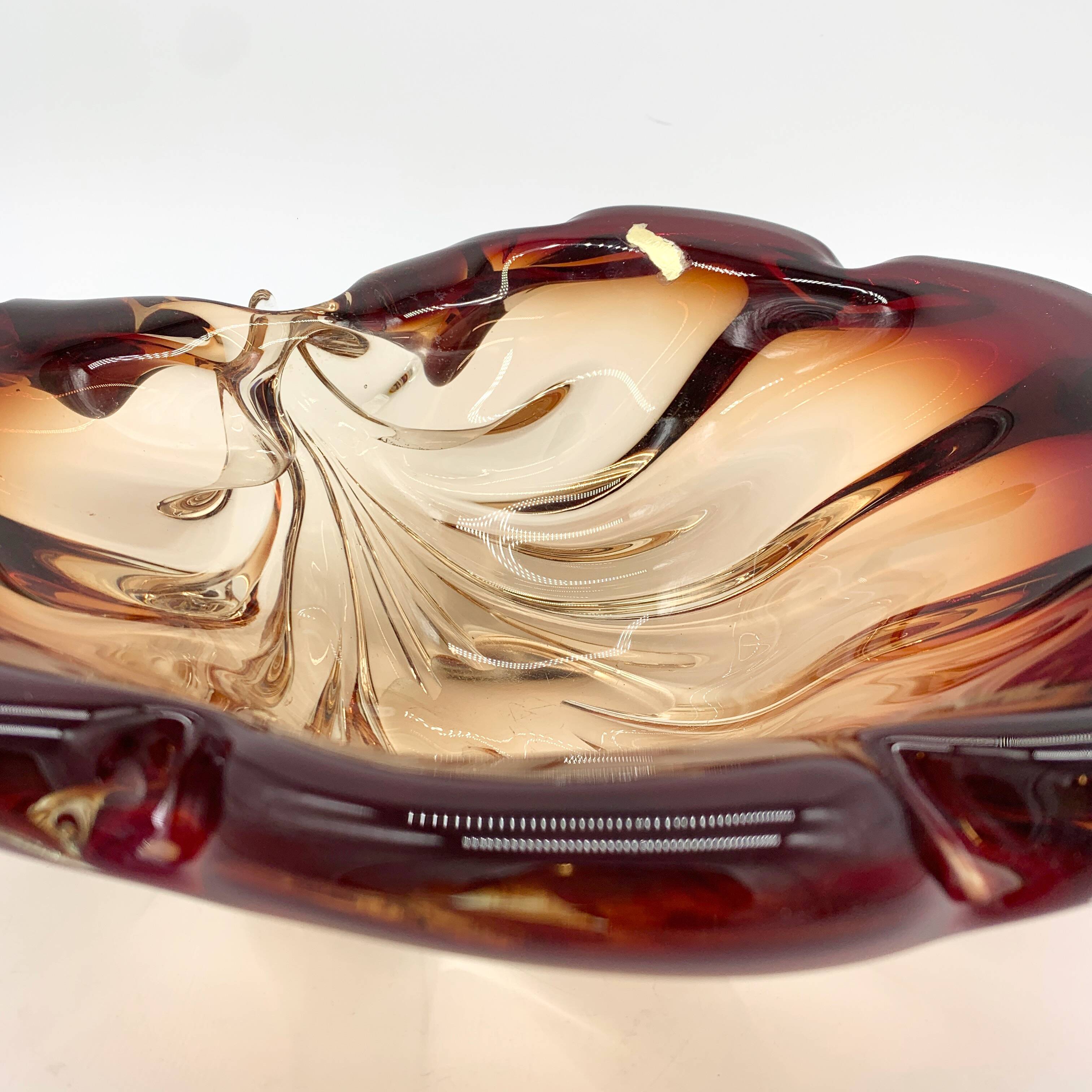Large vintage Murano glass shell, 1960