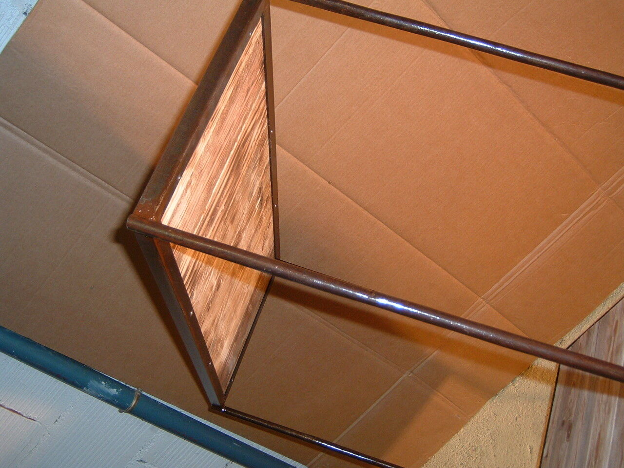 Console iron and wood