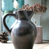 Sandstone pitcher