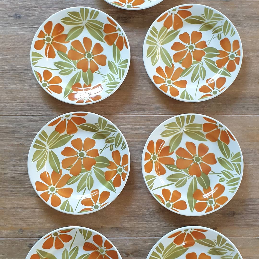 Suite of 7 dessert plates Digoin
