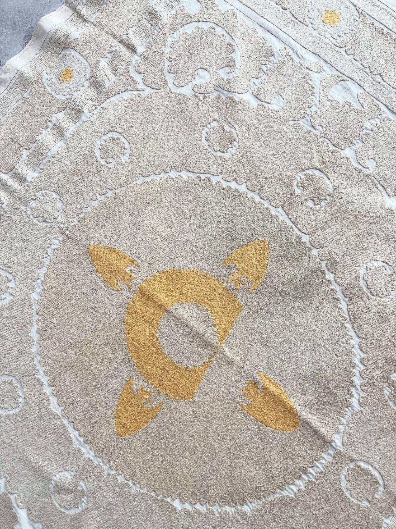 Nappe brodée à la main vintage 123x147 cm