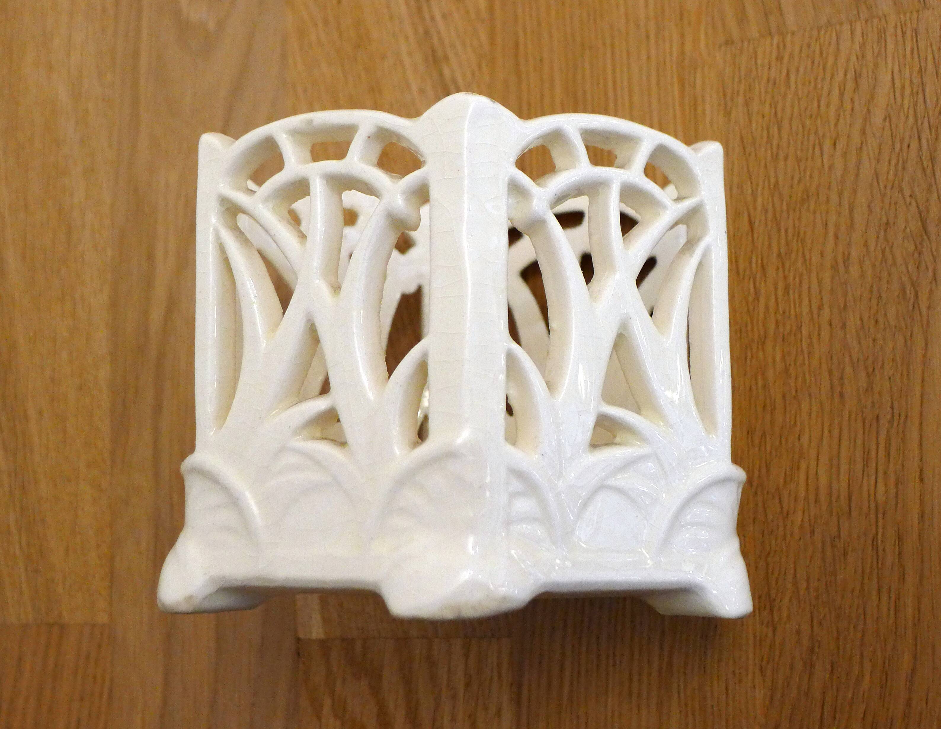 Openwork pot / letter holder in Art Nouveau ceramic