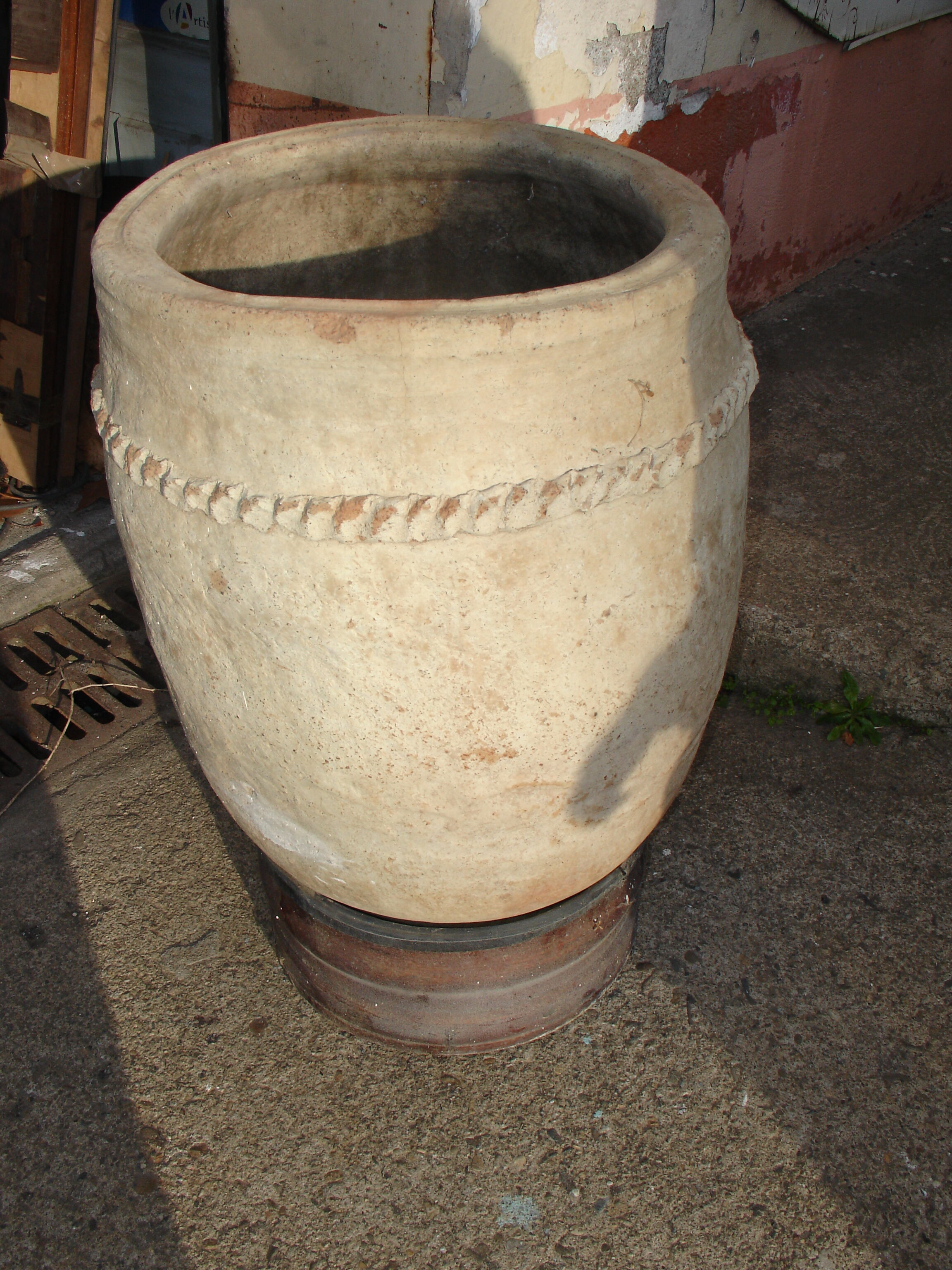 Jar oil Spain early nineteenth century terracotta