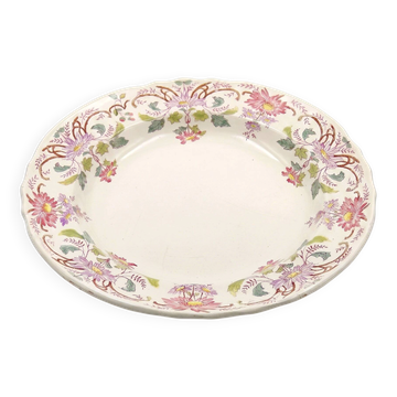 Antique Longchamp service shallow dish with polychrome daisies, ironstone, 19th century.
